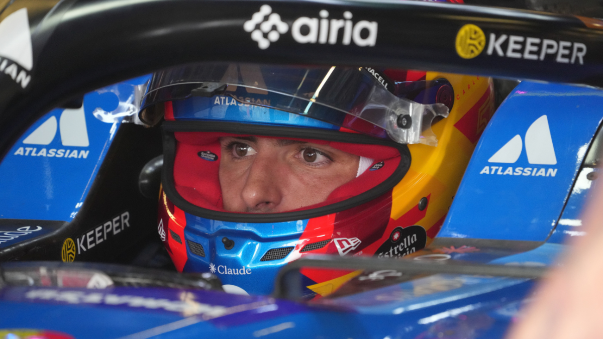 Carlos Sainz Extends With Williams Beyond 2026