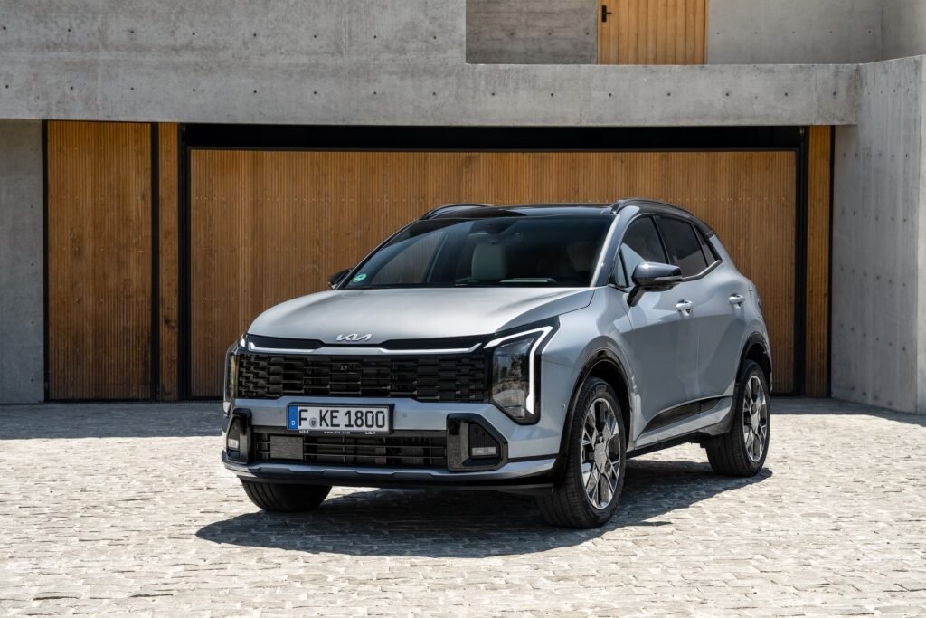 New Kia Sportage GT-Line in Lunar Silver