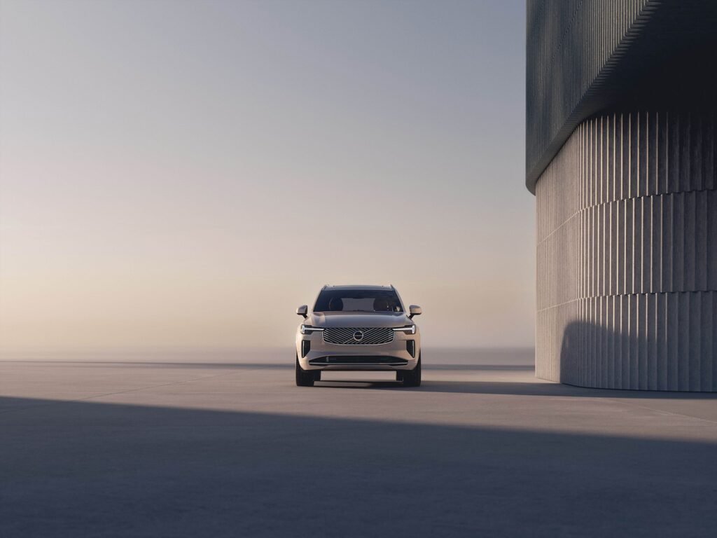 The updated Volvo XC90 exterior
